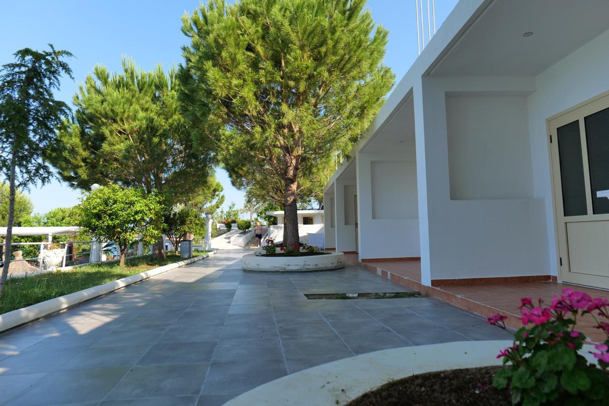 Edva Resort Radhime Ngoại thất bức ảnh
