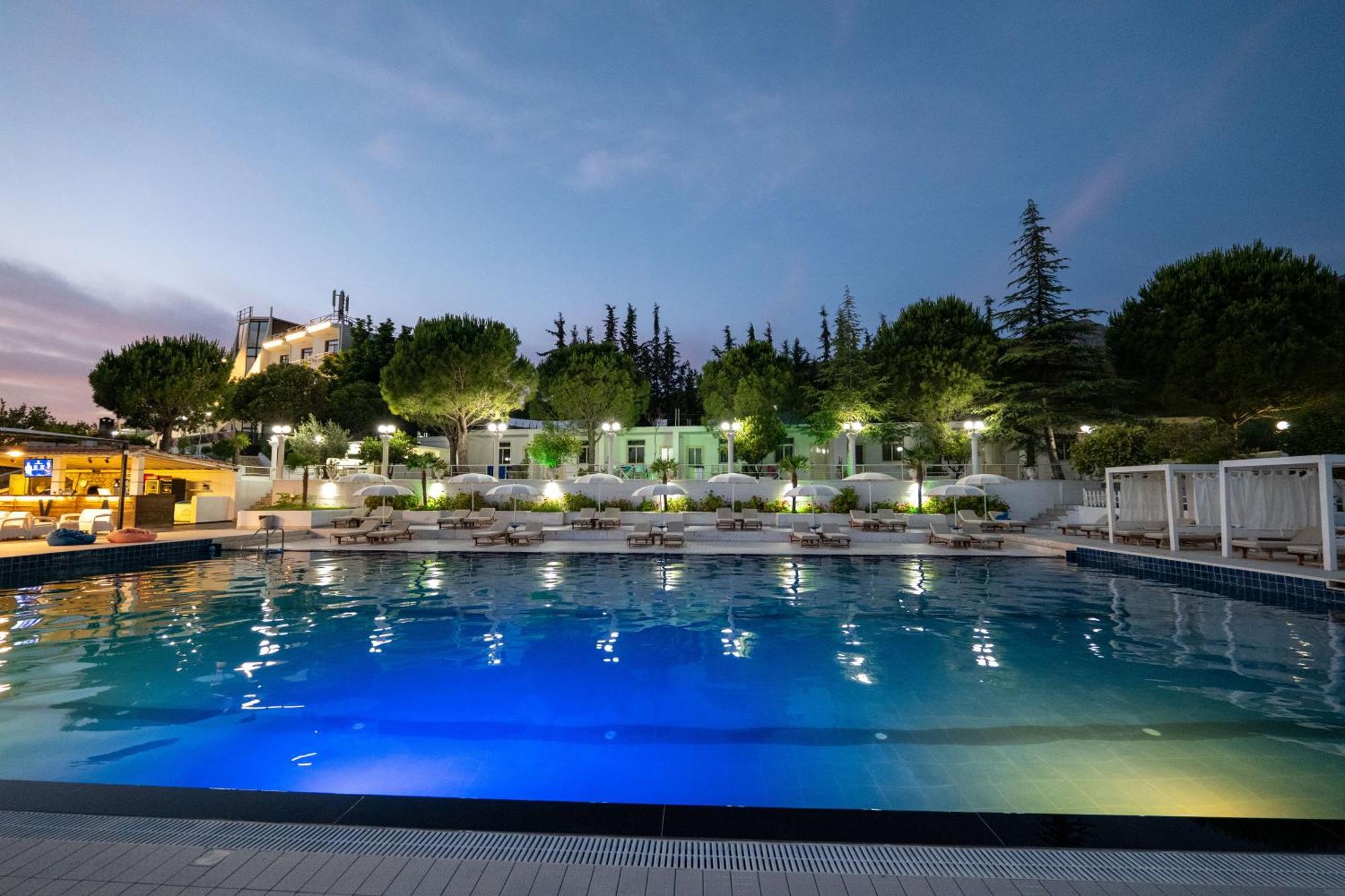 Edva Resort Radhime Ngoại thất bức ảnh