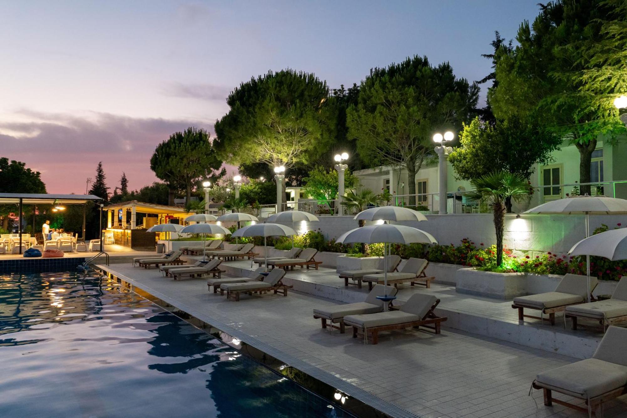 Edva Resort Radhime Ngoại thất bức ảnh