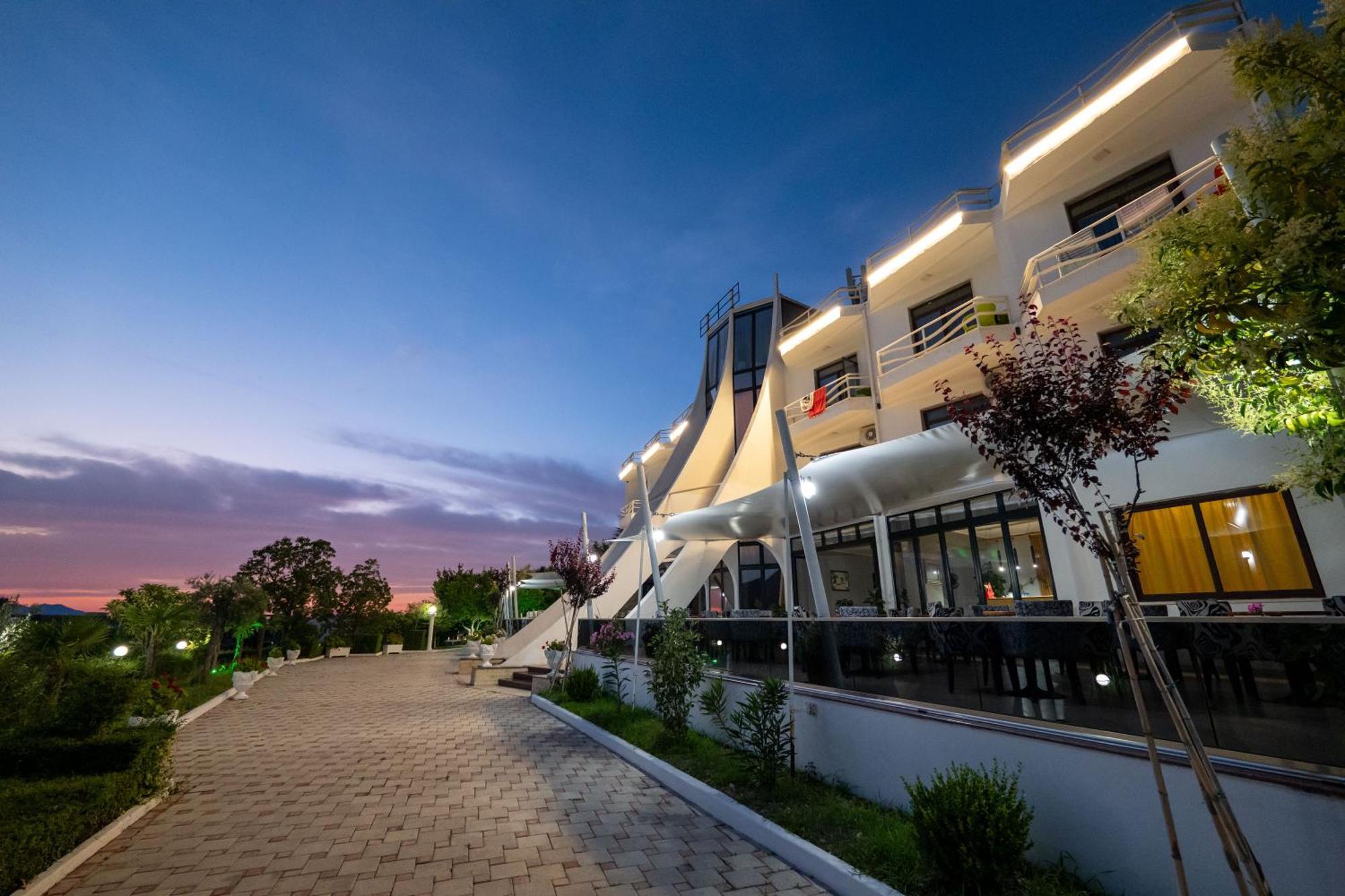 Edva Resort Radhime Ngoại thất bức ảnh