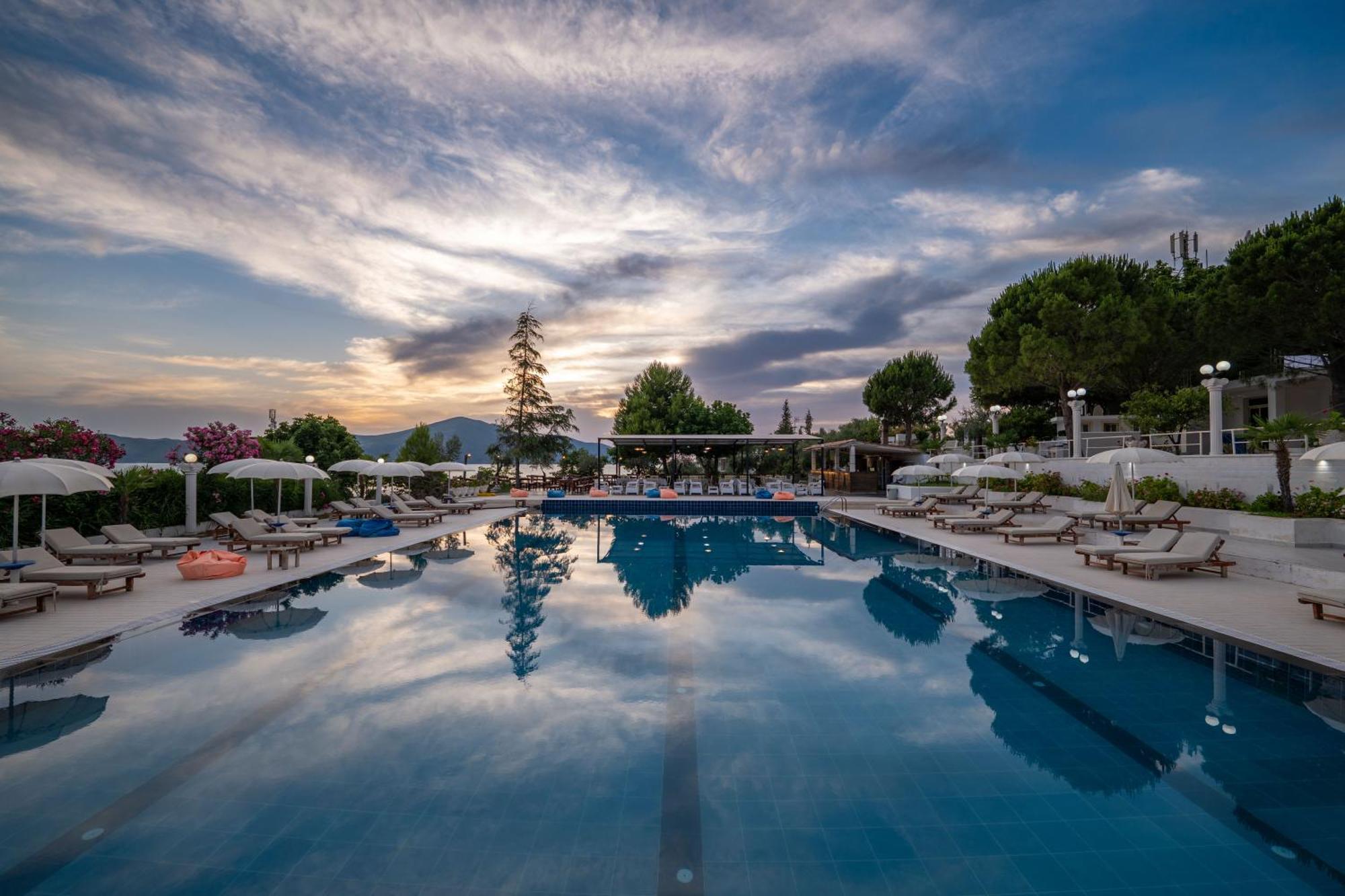 Edva Resort Radhime Ngoại thất bức ảnh