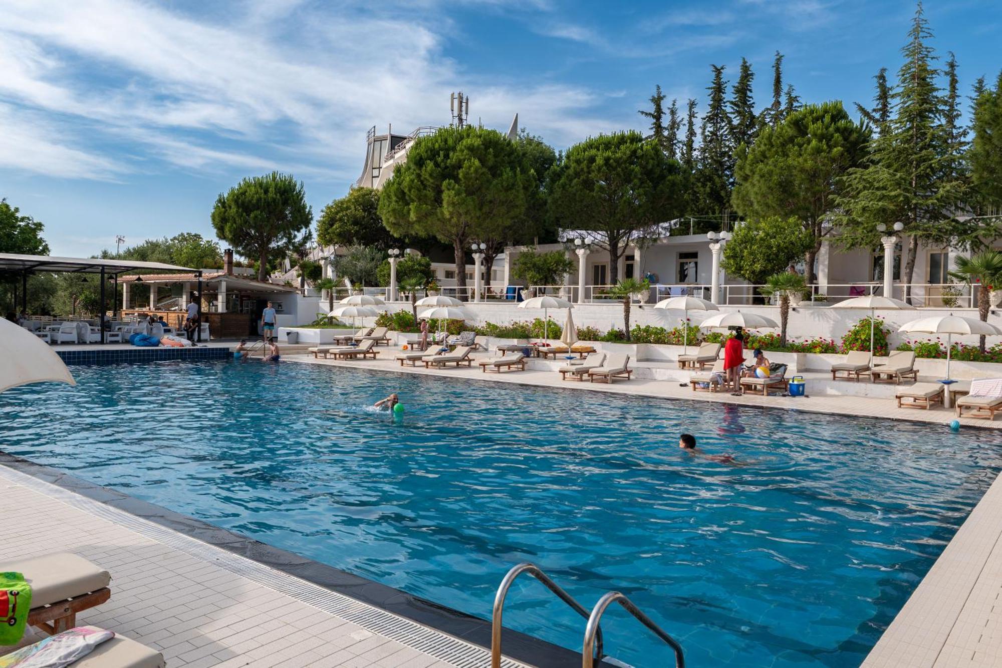 Edva Resort Radhime Ngoại thất bức ảnh