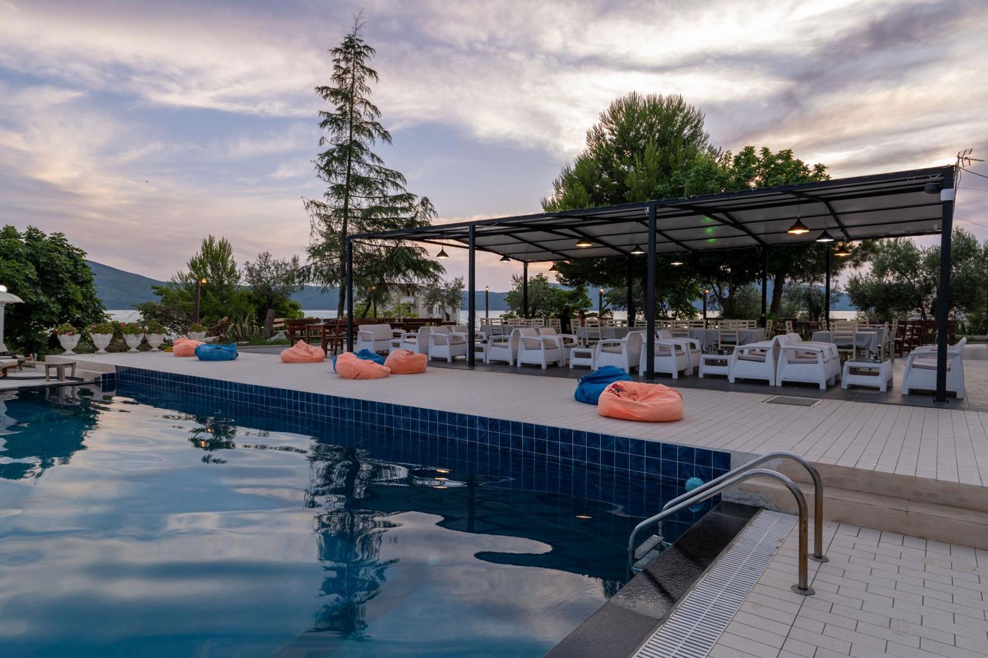 Edva Resort Radhime Ngoại thất bức ảnh