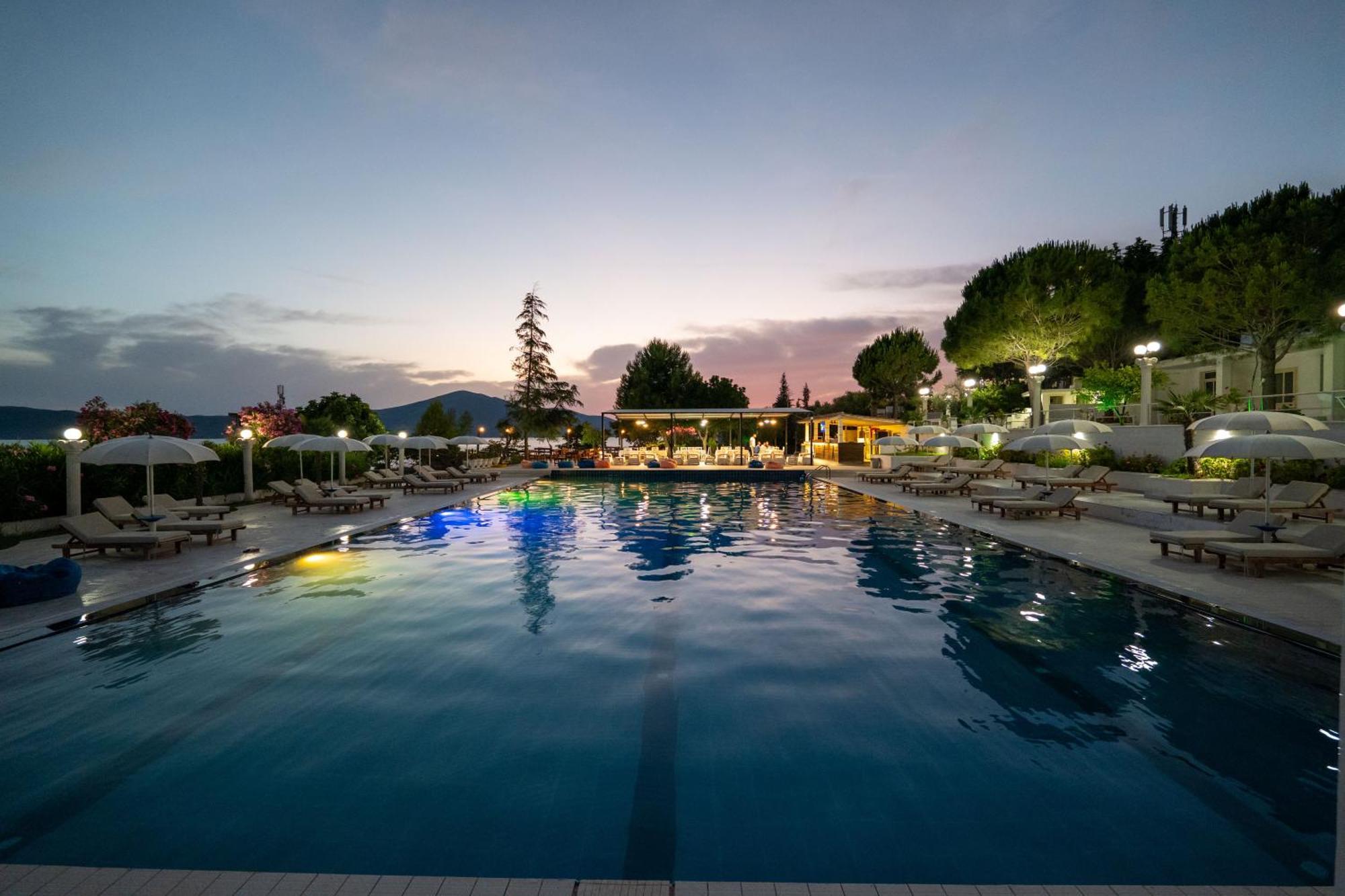 Edva Resort Radhime Ngoại thất bức ảnh