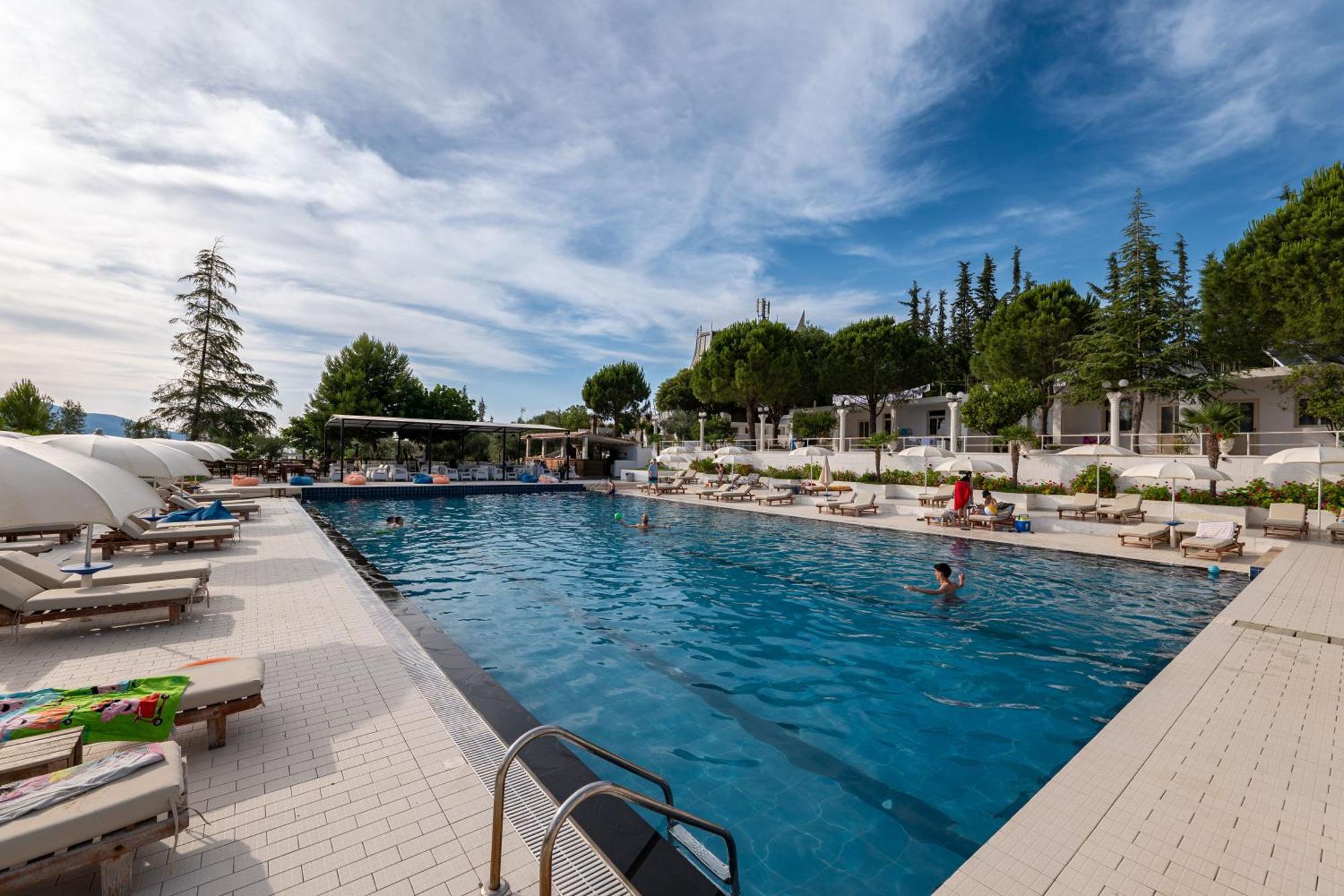 Edva Resort Radhime Ngoại thất bức ảnh