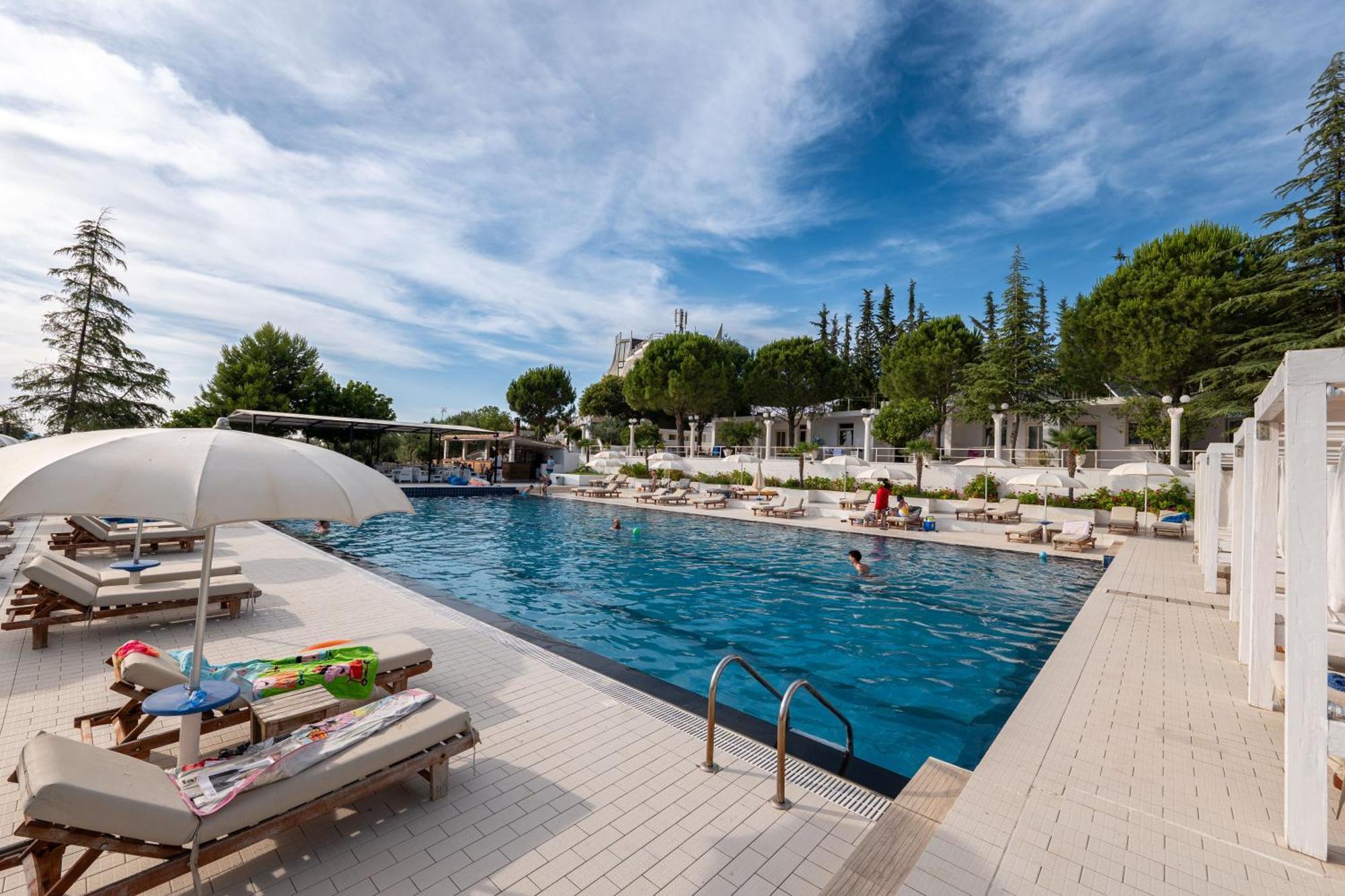 Edva Resort Radhime Ngoại thất bức ảnh