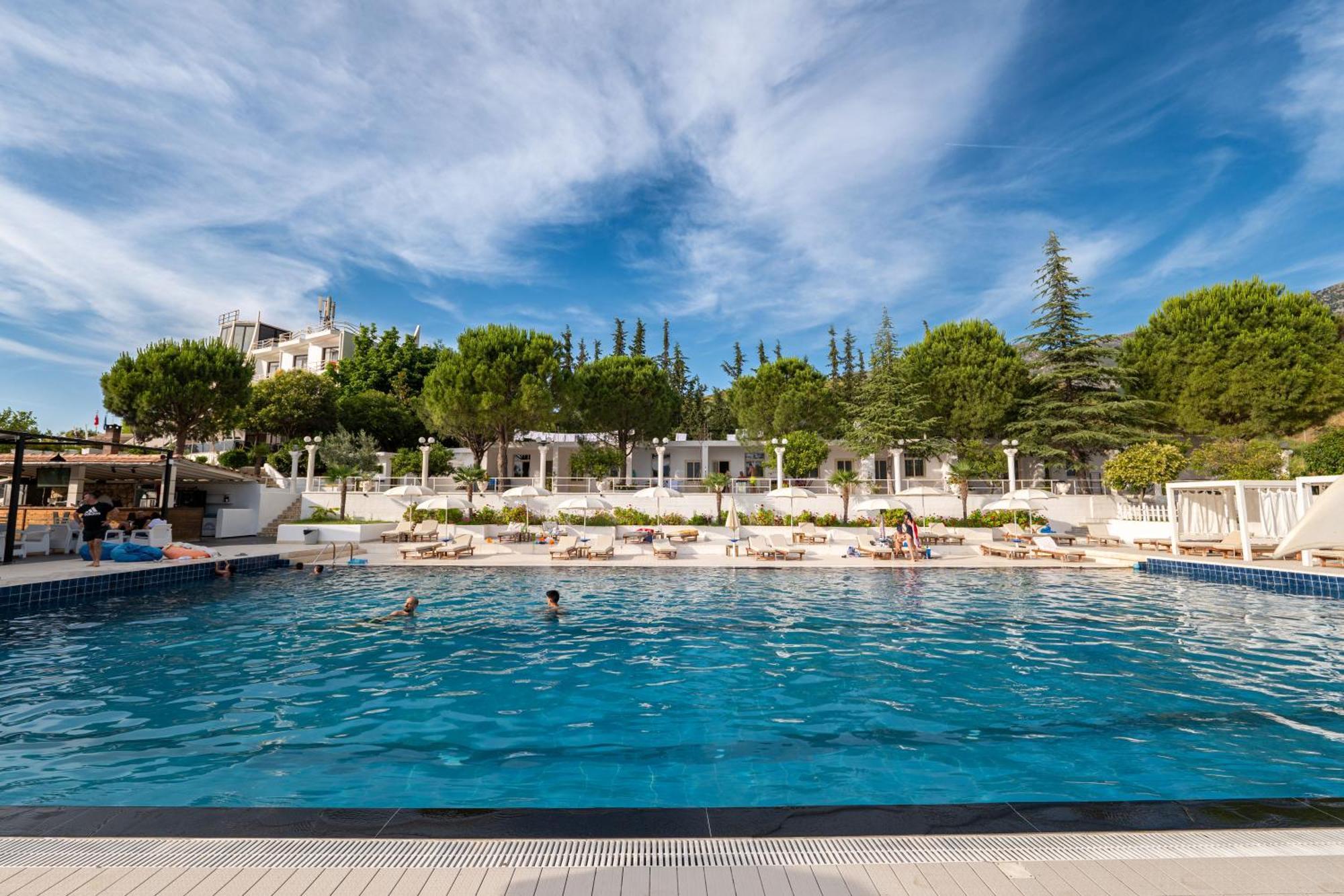 Edva Resort Radhime Ngoại thất bức ảnh