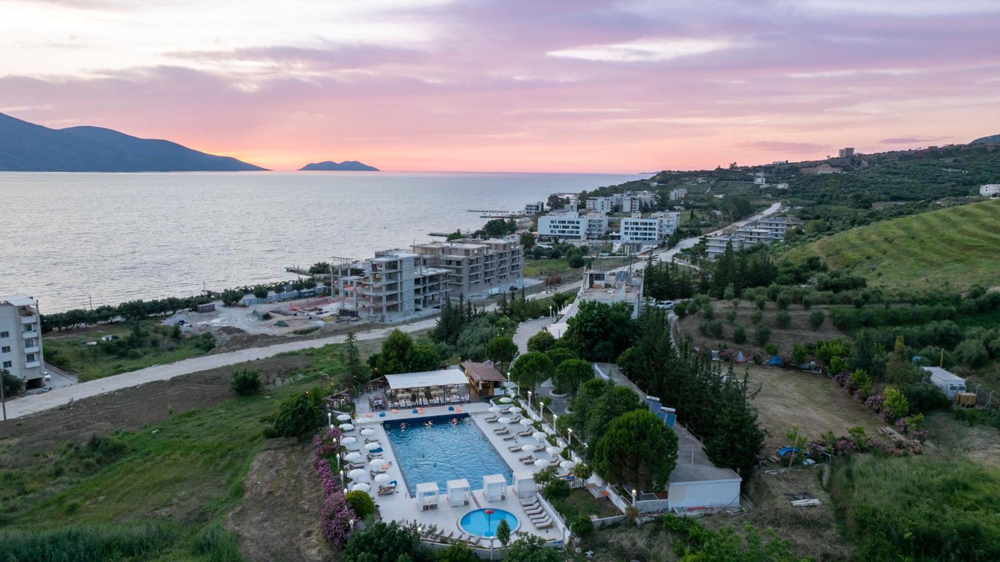 Edva Resort Radhime Ngoại thất bức ảnh