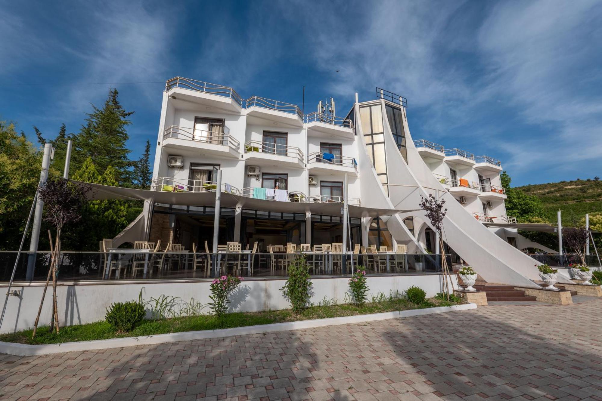 Edva Resort Radhime Ngoại thất bức ảnh